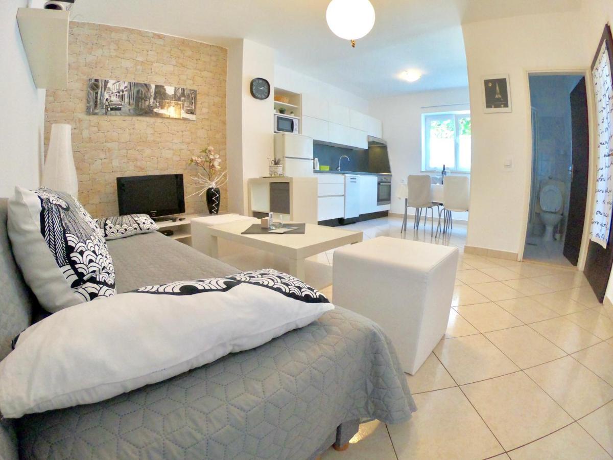 Corinne Garden Residence Novigrad Istria Esterno foto